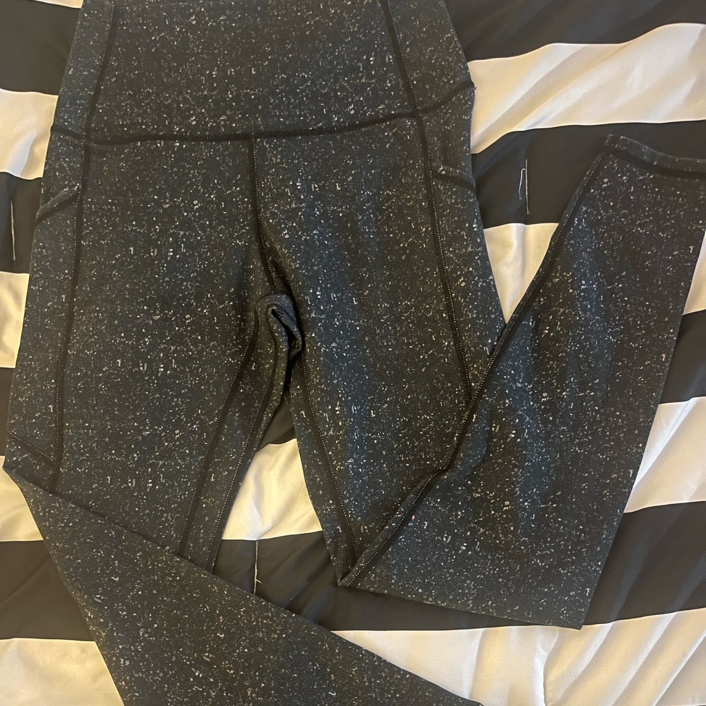 Space gray yoga pants leggings active ware size small